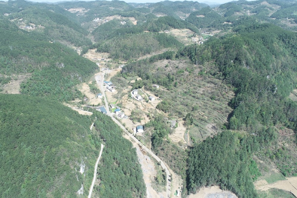 路愈寬，景愈明，可待漫慢行——朝天區(qū)曾家鎮(zhèn)（曾家場(chǎng)鎮(zhèn)至榮樂養(yǎng)生谷）段道路改建工程建設(shè)側(cè)記